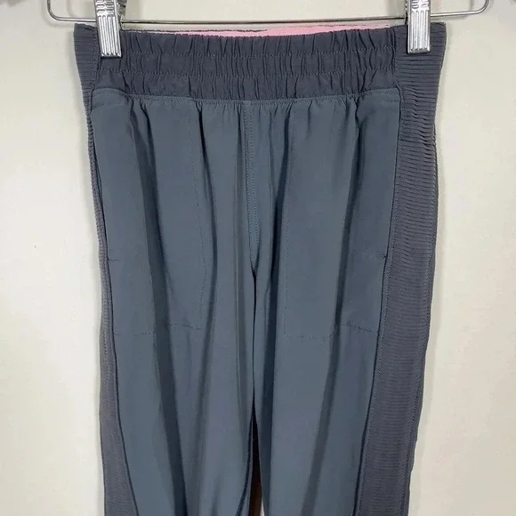 Ivivva Crop  Pant - Picture 2 of 7